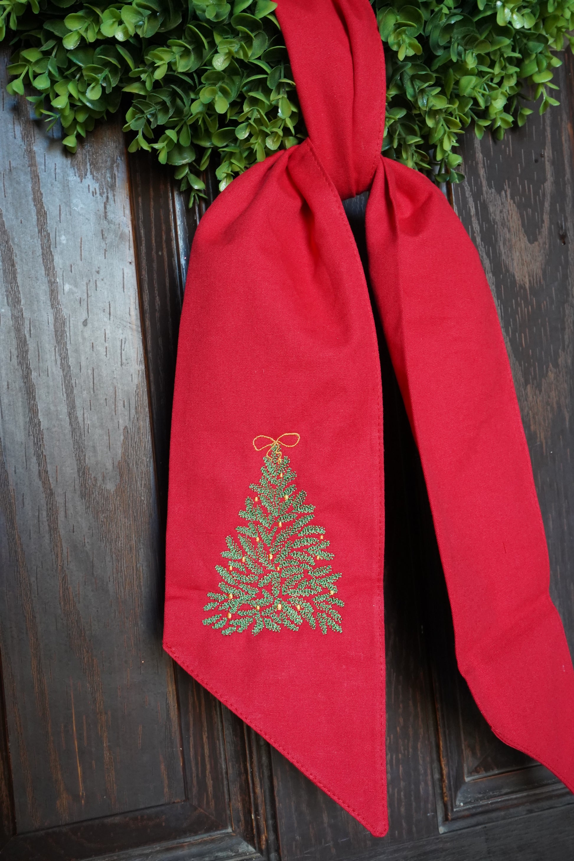 Holiday Wreath Sash